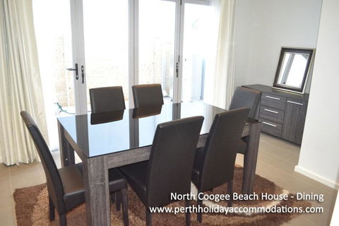 North Coogee Beach House - Accommodation Rockhampton 1