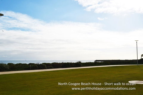 North Coogee Beach House - Accommodation Rockhampton 9