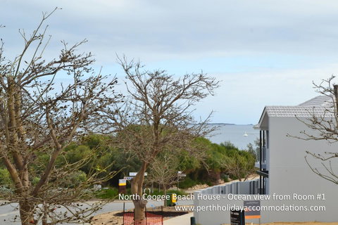 North Coogee Beach House - Accommodation Rockhampton 8
