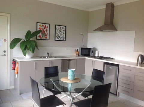 Studio Tramonto - Accommodation Rockhampton 12