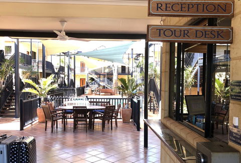 Blue Seas Resort - Accommodation Rockhampton 2