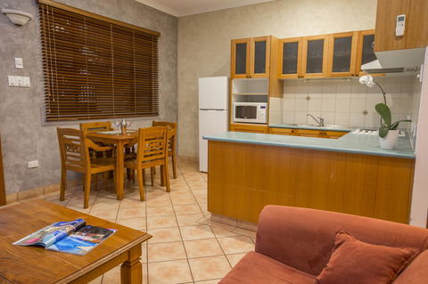 Blue Seas Resort - Accommodation Rockhampton 9