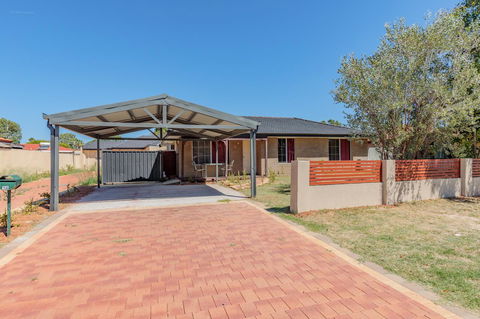 Brilliant, Neat, Convenient, Family-friendly House - Accommodation Rockhampton 15