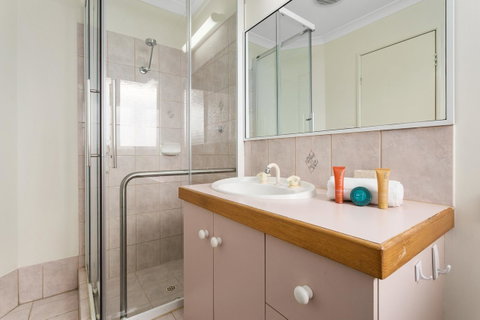 Como South Perth Villa - Accommodation Rockhampton 5