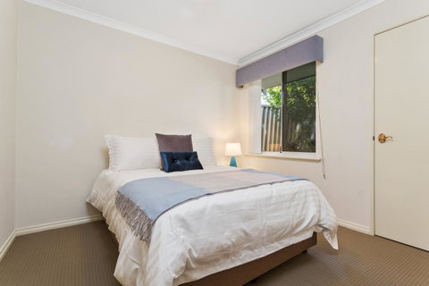 Como South Perth Villa - Accommodation Rockhampton 6
