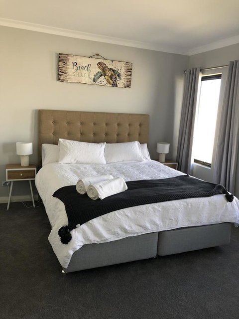 The Shak Kalbarri - Accommodation Rockhampton 11