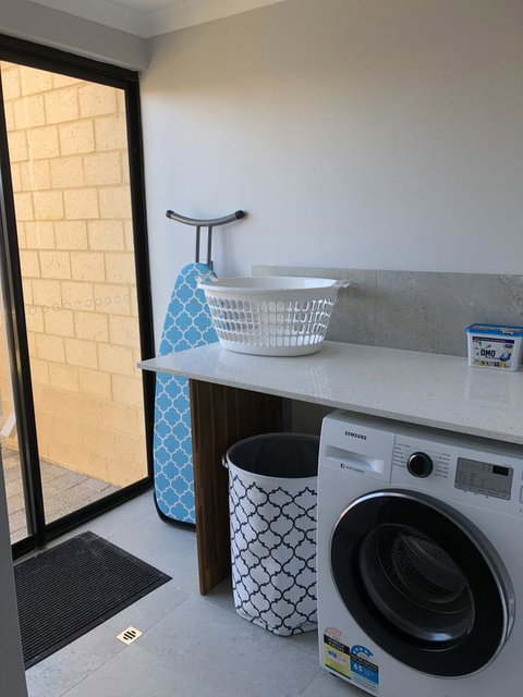 The Shak Kalbarri - Accommodation Rockhampton 10
