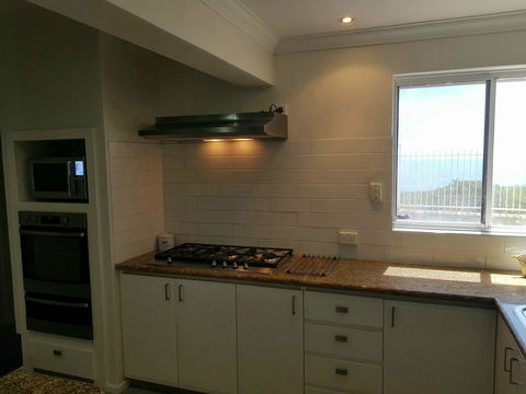 Caravel Beach House Mandurah - Accommodation Rockhampton 5
