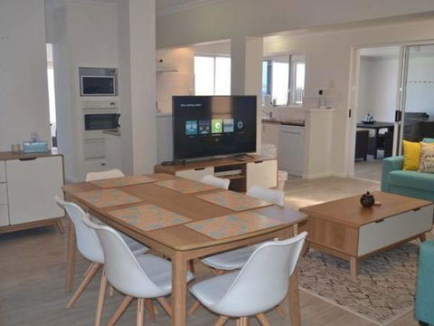 Caravel Beach House Mandurah - Accommodation Rockhampton 22