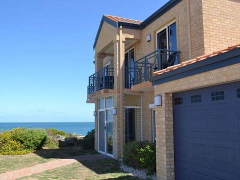 Caravel Beach House Mandurah - Accommodation Rockhampton 28