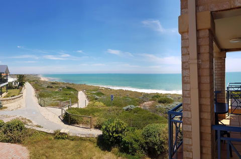Caravel Beach House Mandurah - Accommodation Rockhampton 2