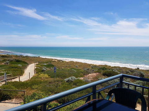 Caravel Beach House Mandurah - Accommodation Rockhampton 8