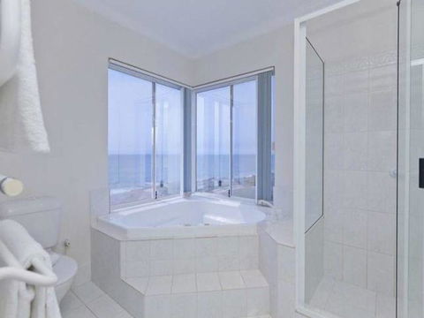 Caravel Beach House Mandurah - Accommodation Rockhampton 32