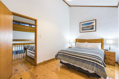 Cottesloe Beach Chalets - Accommodation Rockhampton 8