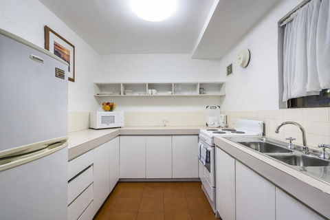 Cottesloe Beach Chalets - Accommodation Rockhampton 41