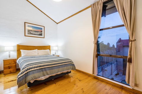 Cottesloe Beach Chalets - Accommodation Rockhampton 3
