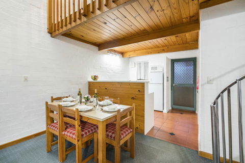 Cottesloe Beach Chalets - Accommodation Rockhampton 31