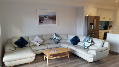 Cape Villas - Accommodation Rockhampton 8