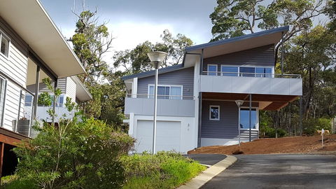Cape Villas - Accommodation Rockhampton 0