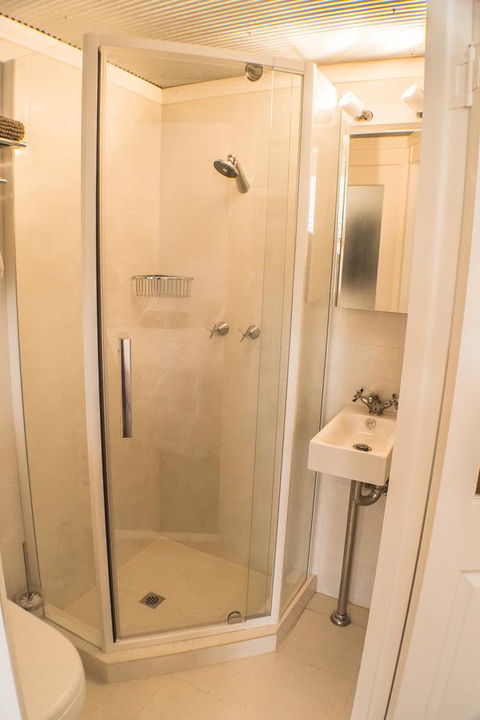 South Beach Bed & Breakfast - Accommodation Rockhampton 9