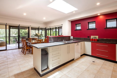Downton Villa - Accommodation Rockhampton 13