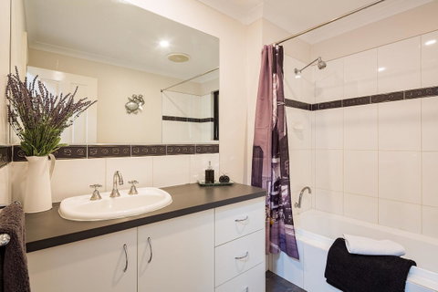 Downton Villa - Accommodation Rockhampton 22
