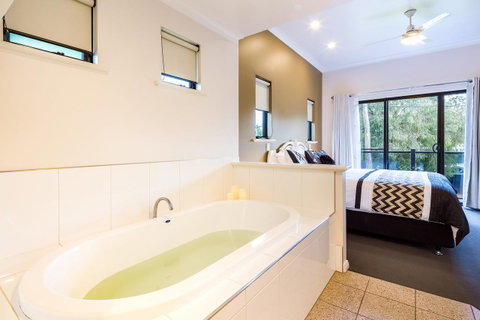 Downton Villa - Accommodation Rockhampton 16