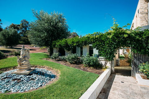 The Princess House - Accommodation Rockhampton 9