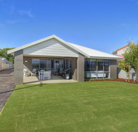 Into The Blue - Accommodation Rockhampton