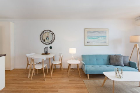 Ocean Breeze Apartment - Accommodation Rockhampton 22
