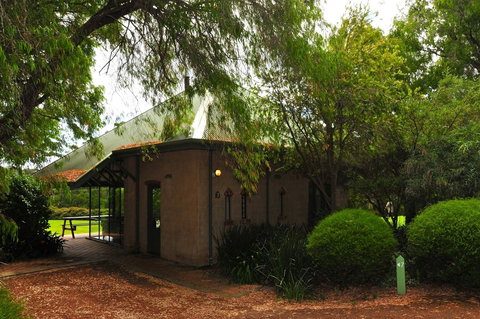 Waterfall Cottages - Accommodation Rockhampton 19