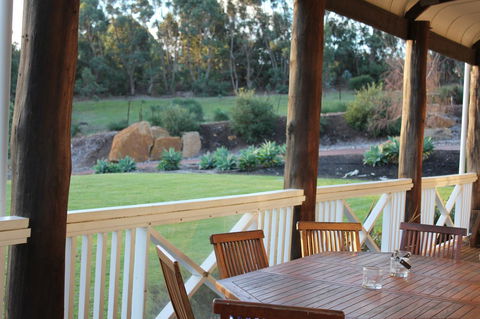 The Farmhouse - Accommodation Rockhampton 12