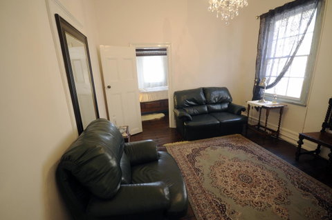 My Place Colonial Accommodation - Accommodation Rockhampton 24