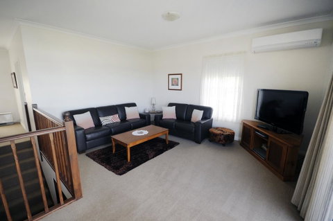 My Place Colonial Accommodation - Accommodation Rockhampton 5