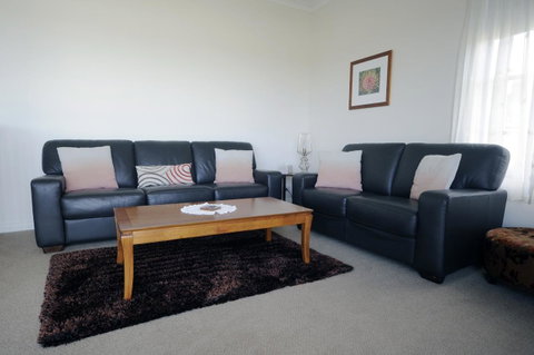 My Place Colonial Accommodation - Accommodation Rockhampton 4