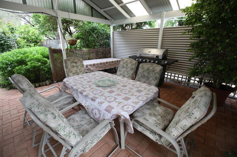 Jacaranda Guest House - Accommodation Rockhampton 30