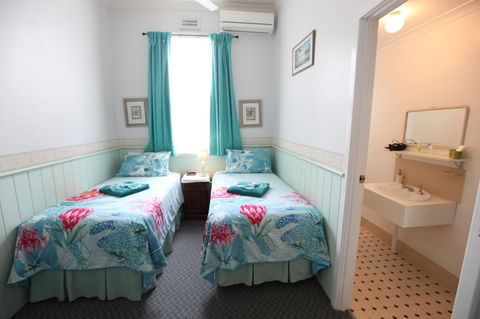 Jacaranda Guest House - Accommodation Rockhampton 3