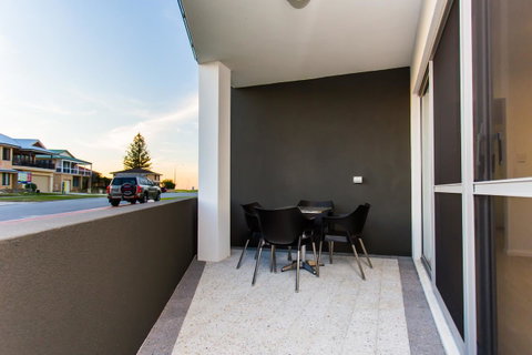 Reflections By Rockingham Apartments - Accommodation Rockhampton 0