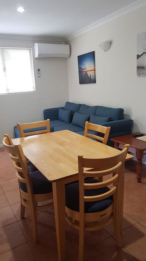 Chalets On Frenchman - Accommodation Rockhampton 9