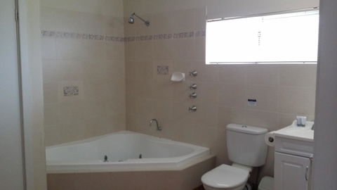 Chalets On Frenchman - Accommodation Rockhampton 17