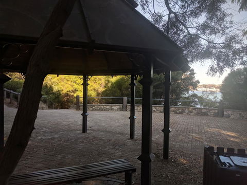 Riverside Retreat - Accommodation Rockhampton 12