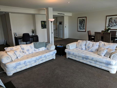 Riverside Retreat - Accommodation Rockhampton 14