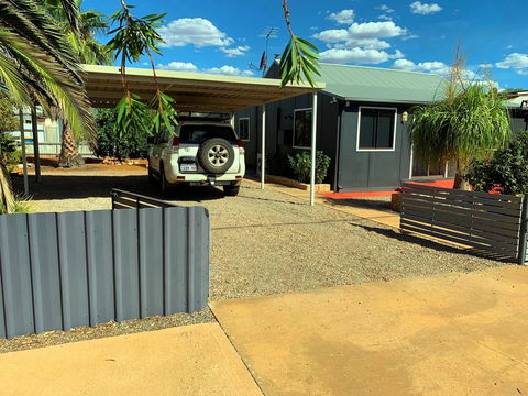 The Cottage That Could - Accommodation Rockhampton 0