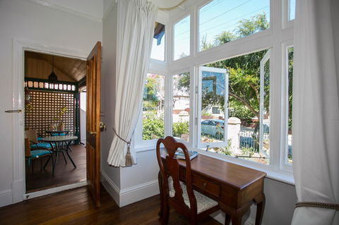 Danum House - Accommodation Rockhampton 14