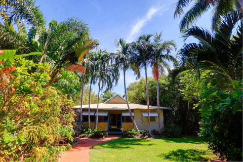 Habitat Resort - Accommodation Rockhampton 1