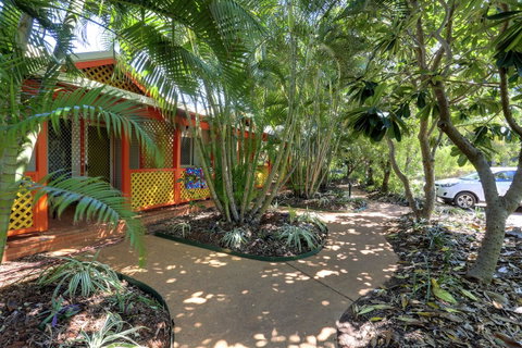 Habitat Resort - Accommodation Rockhampton 3