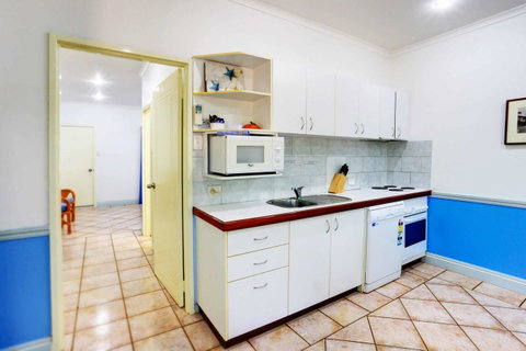 Habitat Resort - Accommodation Rockhampton 8