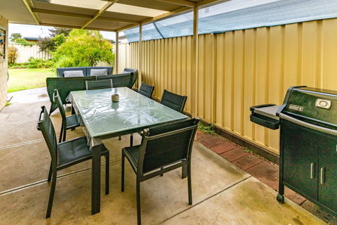 Indoyo Retreat - Accommodation Rockhampton 11