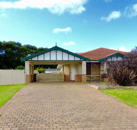 Silver Gull Family Retreat - Accommodation Rockhampton