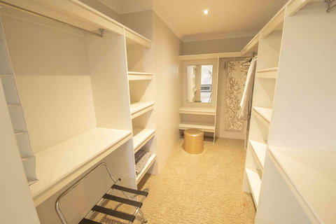 Magnificent Beach Retreat - Accommodation Rockhampton 9